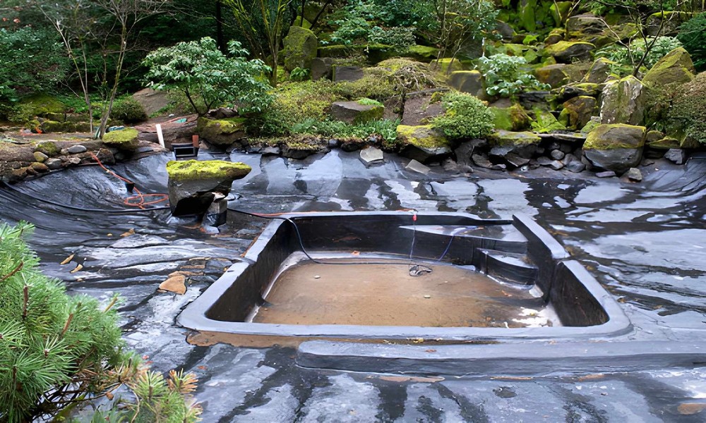 Choosing a Pond Liner Material – Pros and Cons You Should Know