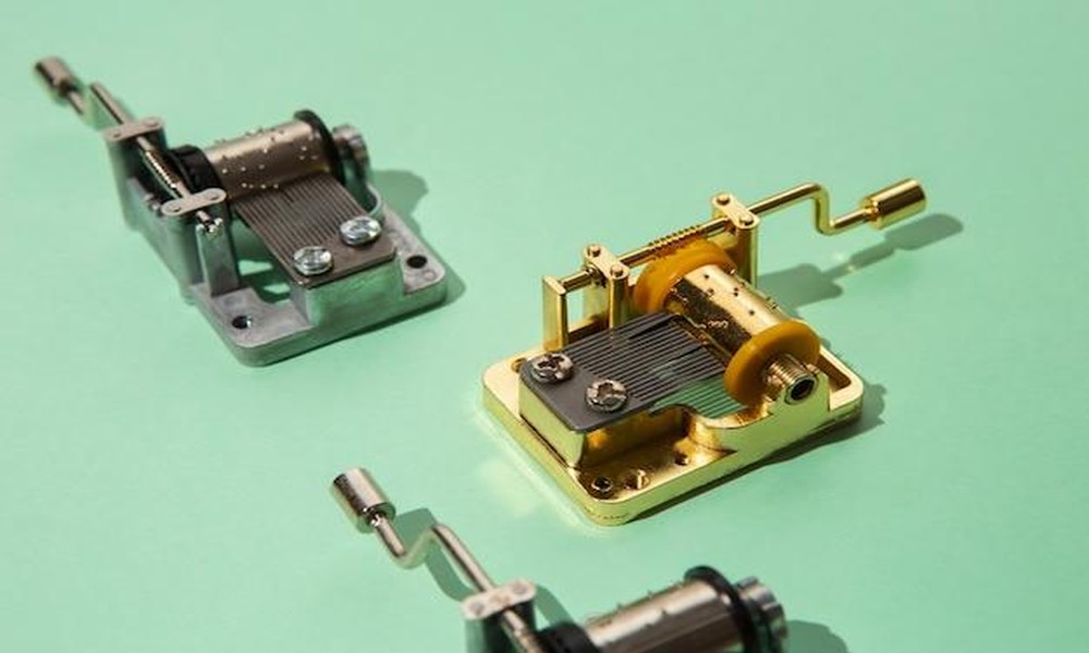 Signs Your Hussmann Case Parts Need Replacement