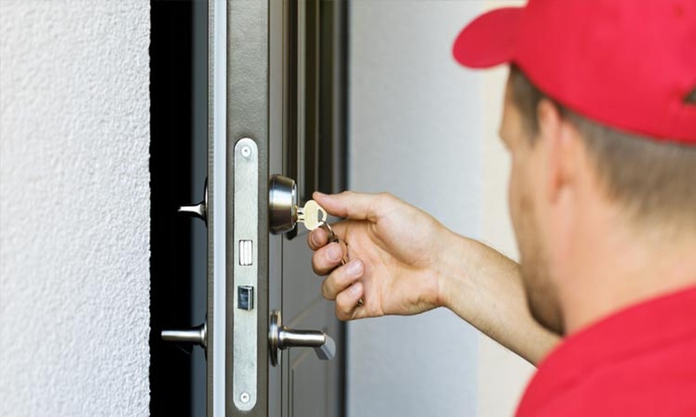 How locksmiths can win more emergency call-outs through local search