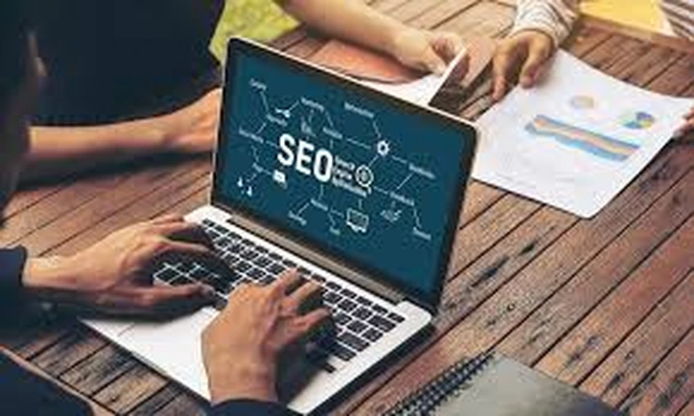 How SEO Agencies Handle Businesses Competing Against Much Larger Brands